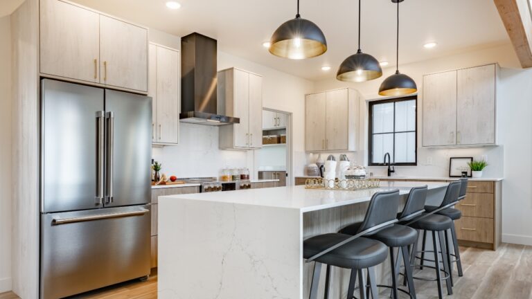 10 Easy Ways to Modernize Your Kitchen on a Budget