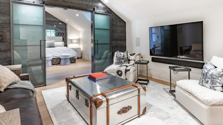 9 Mistakes That Make a House Feel Way Too Tight