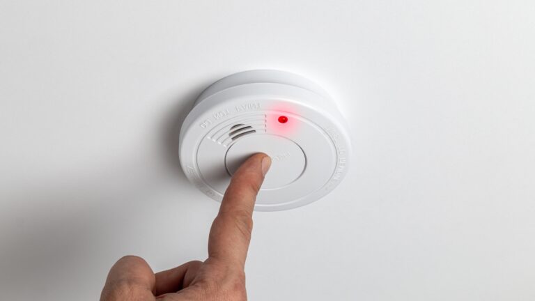 7 times you should replace a smoke detector even if it still beeps