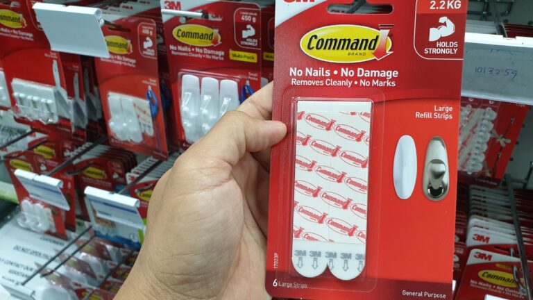 10 Habits That Wear Out the House Without You Knowing