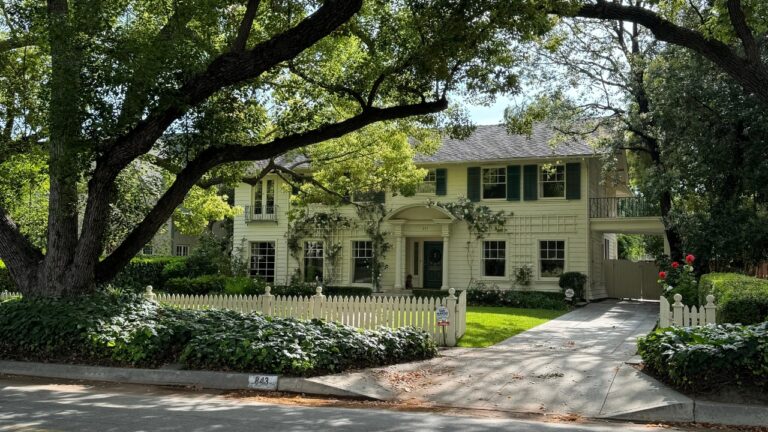 7 houses from ’90s classics still standing