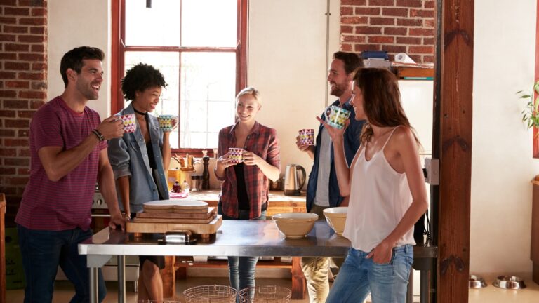 10 Things That’ll Make Your Guests Stay Longer Than You Wanted