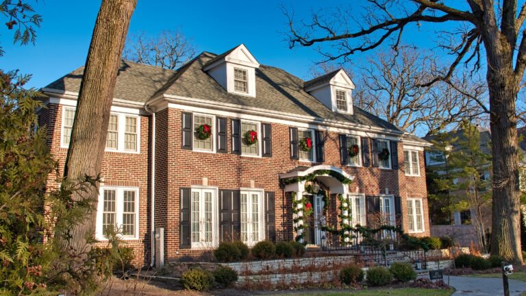 Famous TV homes that are still standing—and some are making bank