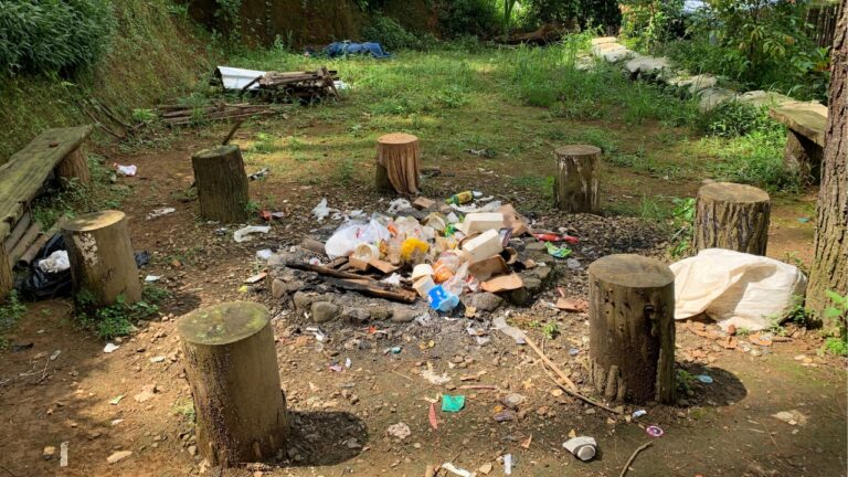 9 Fire Pit Choices That Make the Yard Look Trashy