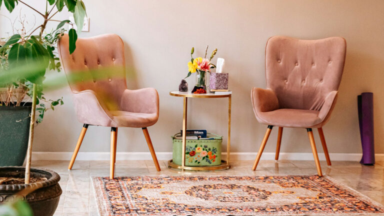 10 furniture buys that fall apart way too fast