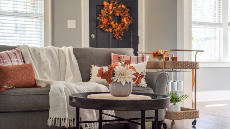 10 Tricks That Make Your House Look Like It Belongs on a Hallmark Movie