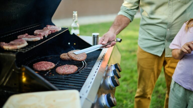 10 home upgrades every dad bragged about in the ‘90s