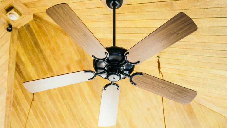 You’re probably not using your ceiling fans right in the winter