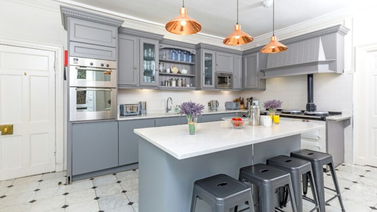 How your cabinet color is clashing with the rest of your home