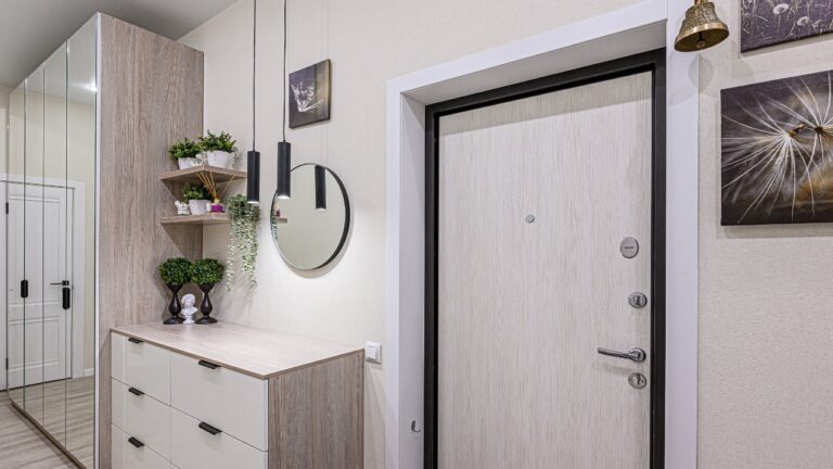 How to give your entryway that HGTV reveal feel for $100