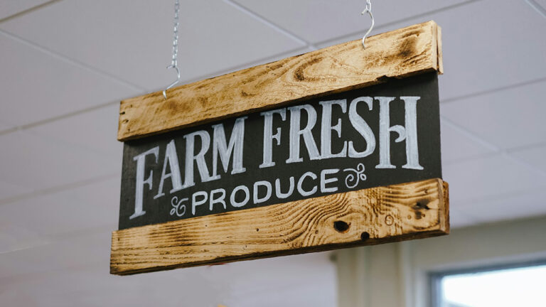 8 decor moves that scream “I saw this online once”