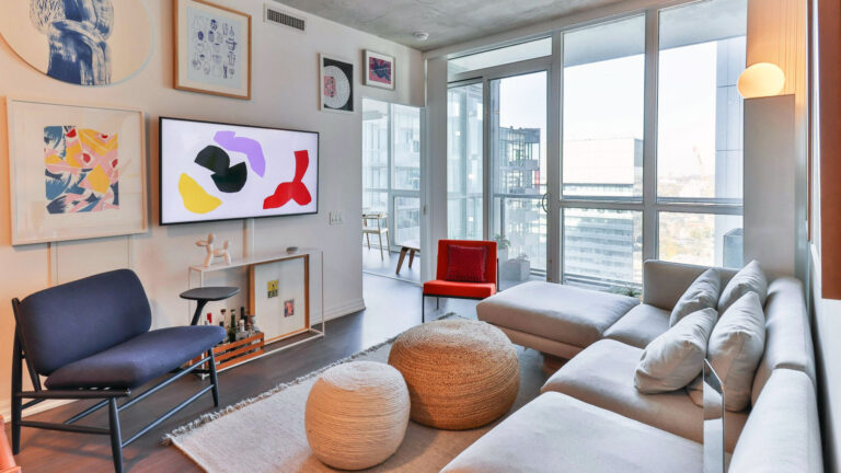 Luxury listings are sitting longer and sellers are finally making real price cuts