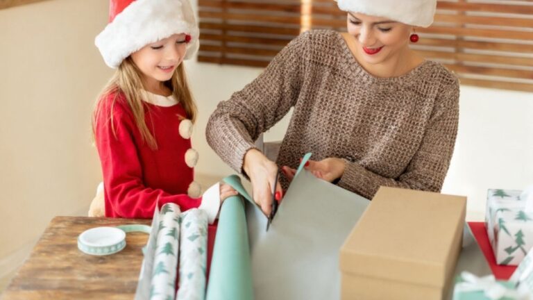 The gift wrap station ideas that do not need a craft room