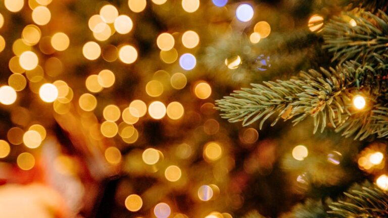 Small porch holiday ideas that look pulled together on a tight budget