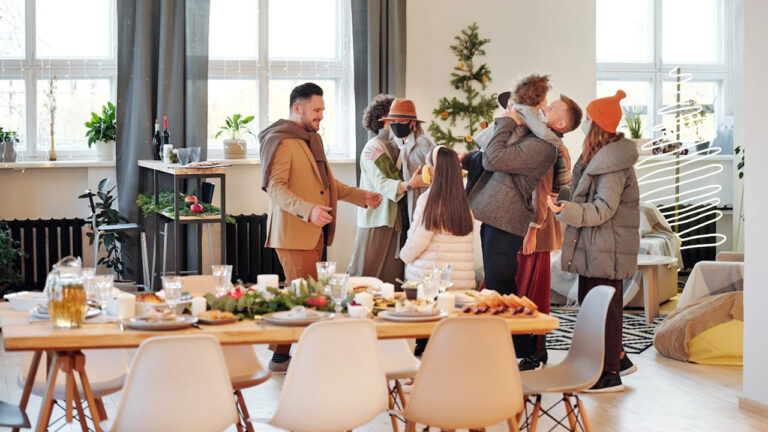 7 Budget-Friendly Ways to Feed a Crowd During the Holidays