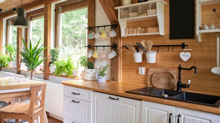 7 Easy Ways to Add Green to Your Kitchen