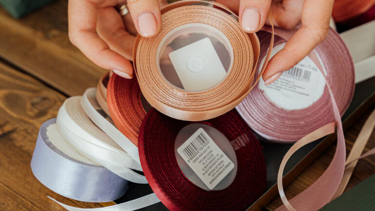 Clever ways to use leftover ribbon that actually look chic