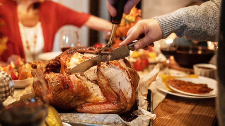 12 Thanksgiving hosting hacks that make the day feel effortless