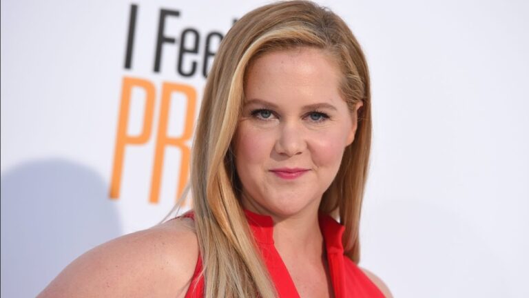Amy Schumer sold a Brooklyn townhouse tied to a famous movie and took a big hit