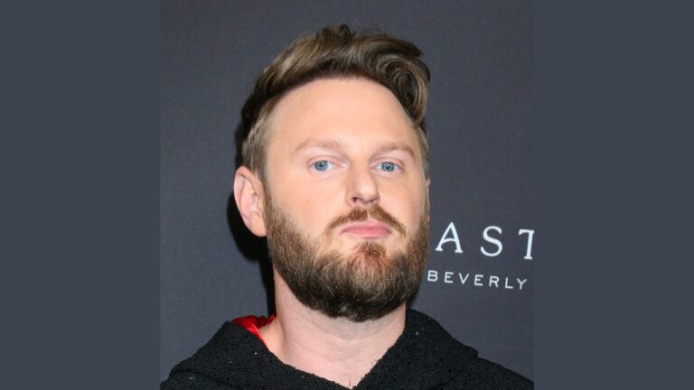 The $100,000 surprise on Junk or Jackpot that made Bobby Berk stop and stare