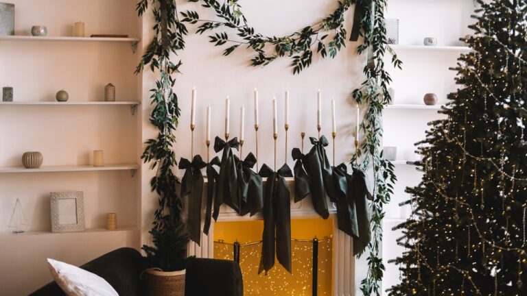 7 Christmas Color Schemes That Aren’t Red and Green (But Still Feel Festive)