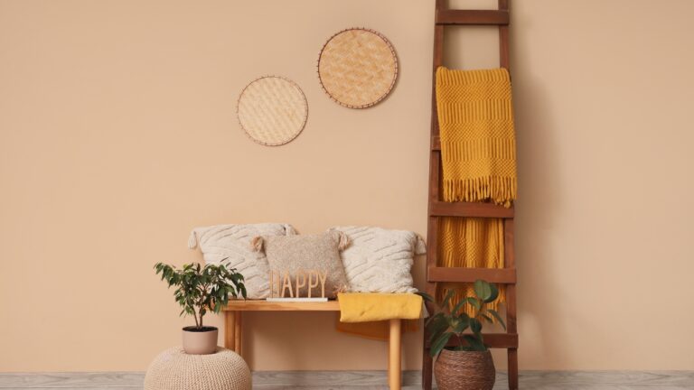 9 Wood Projects That Sell Well at Christmas Markets