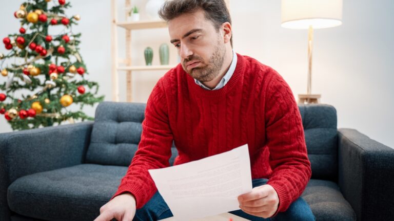 9 Christmas habits that drain your bank account and don’t actually make the day better