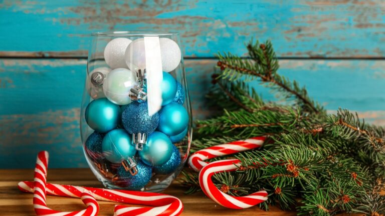 10 Christmas Vase Fillers That Look Beautiful and Don’t Make a Mess