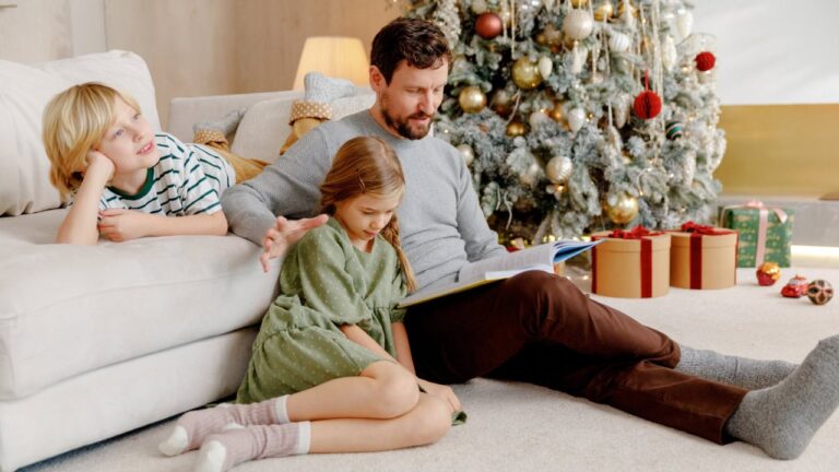 12 Traditions That Don’t Cost a Dime but Stick With Kids for Life