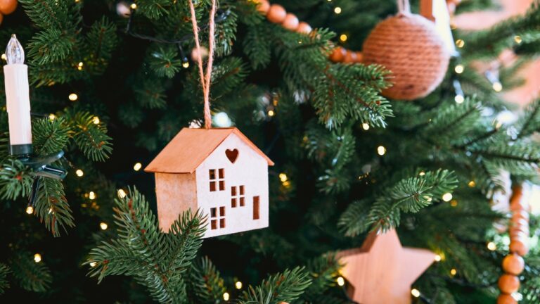 The Christmas Decor Spacing Trick Designers Use to Avoid Clutter