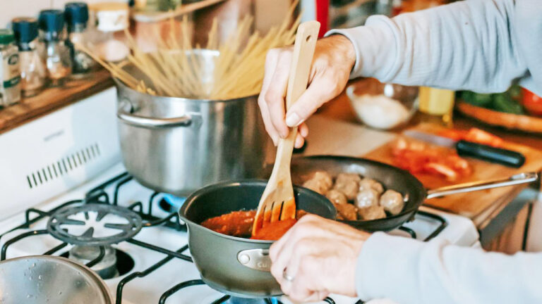 Emergency cooking rules that matter more than the brand of stove