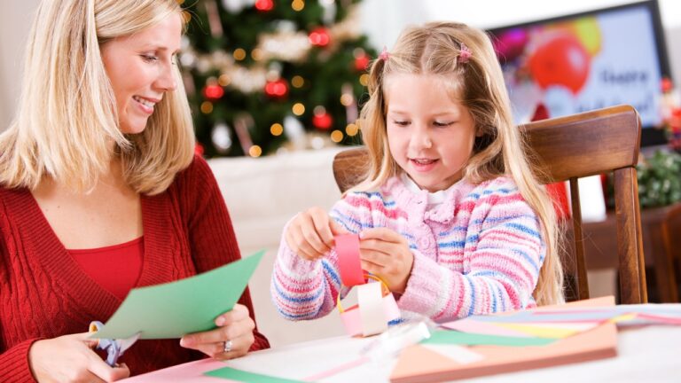 10 Christmas Crafts That Don’t Make a Huge Mess