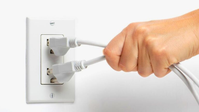 What to turn off before restoring power after an outage