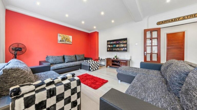 The decorating “shortcut” that actually makes rooms look unfinished