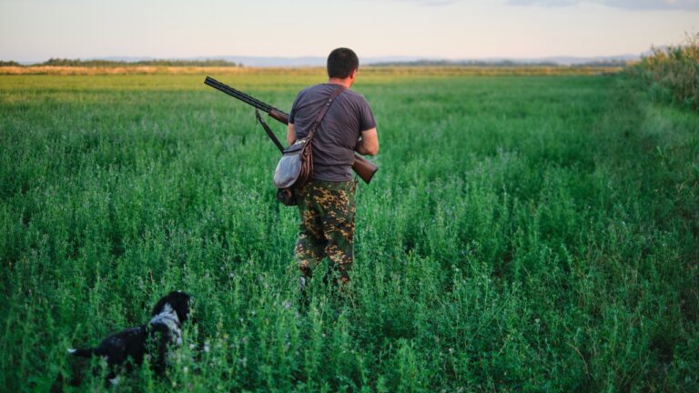 The gear habits that make you louder than you think on night checks