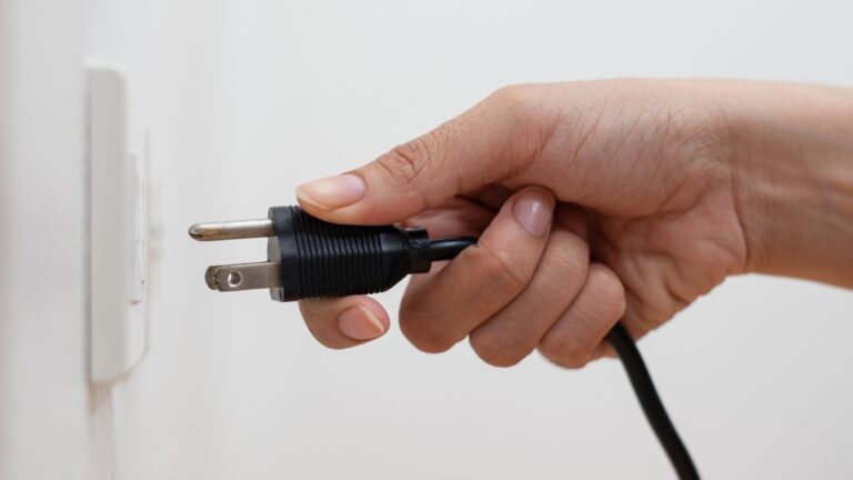 What to disconnect first during a power outage to protect your system