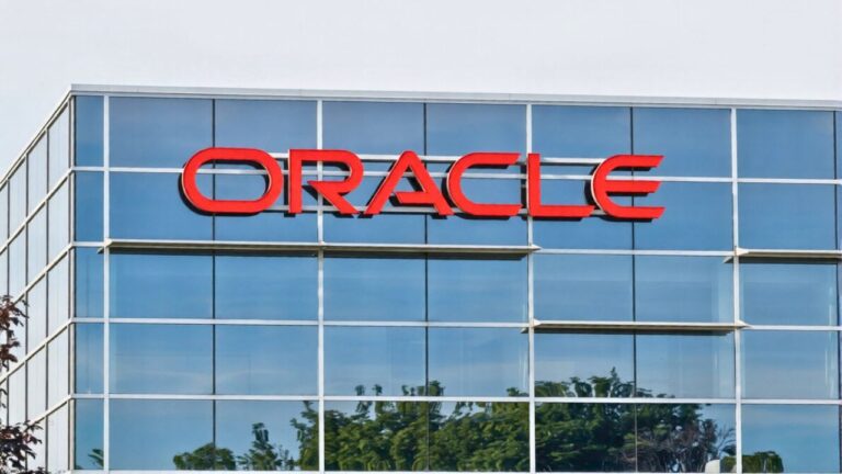 Oracle says AI data-center boom could drive growth through 2027