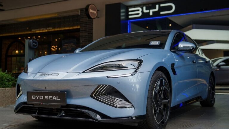 BYD promises “flash charging” technology that could reshape the EV market