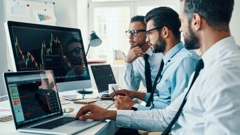 Recession odds rise as traders react to geopolitical tensions and economic data