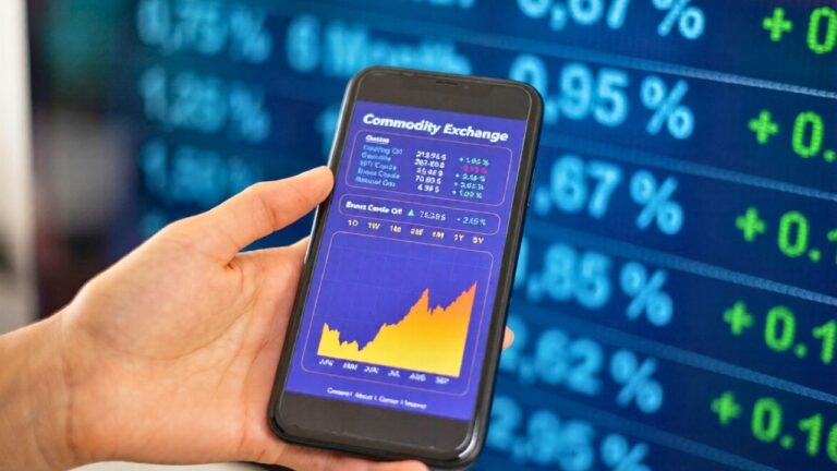 Oil price swings rattle global markets after sharp surge earlier this week