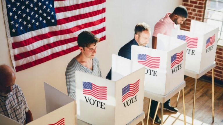 Congressional approval sinks as Americans say the country faces a “national political crisis”