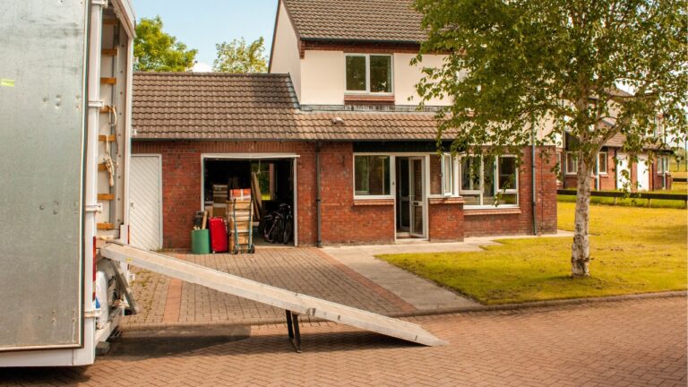 I Came Home to Find My Neighbor Using My Driveway for a Delivery I Didn’t Approve