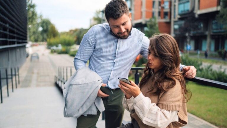 Woman Says Her Coworker Watched Her Phone and Asked Who She Was Messaging — Then Told People He Likes Women Who Ignore Him