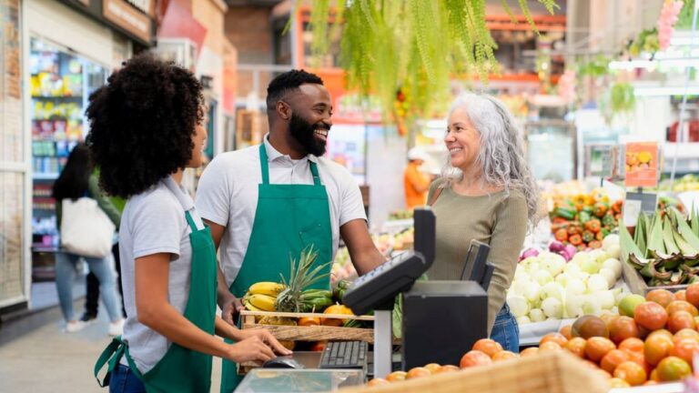 Cashier Says Her Coworker Made Loud Comments About Customers’ Bodies — Then Joked About Her Shirt Size Too