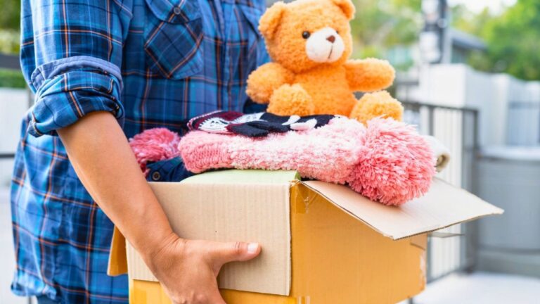 Dad Says His Ex Opened His Car and Took the Kids’ Toys — Then Police Called It a Civil Matter