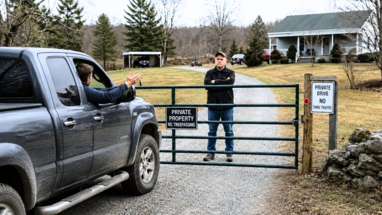 Homeowner Finds Out the Shared Driveway Was Never Actually Shared — Then the Neighbor Blocks the Only Access Point