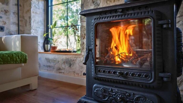 10 Wood Stove Habits That Are Quietly Dangerous