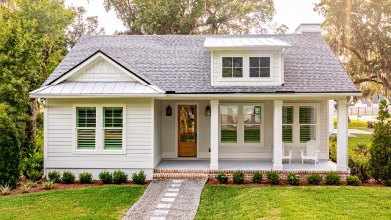 10 Porch Details That Make a House Look Expensive