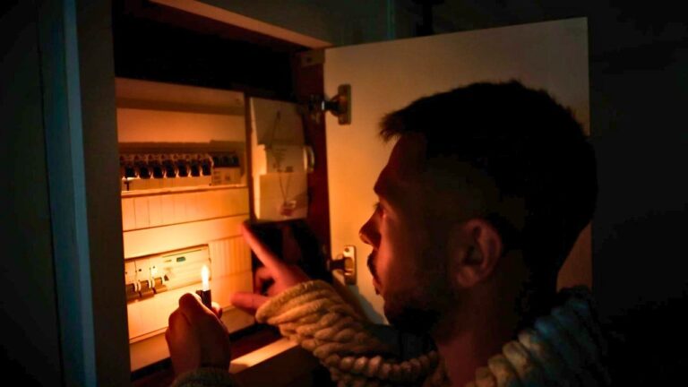 10 Things That Freeze First When the Power Goes Out