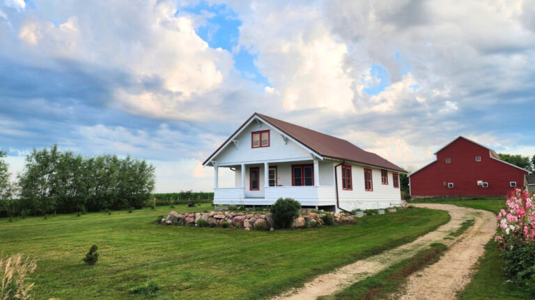 10 Things Buyers Assume About a House With Land
